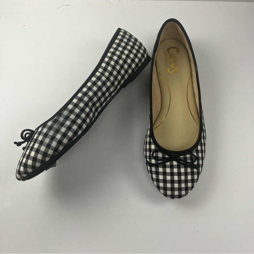 Sam Edelman Circus plaid white and black flats Sz 9 As-is
